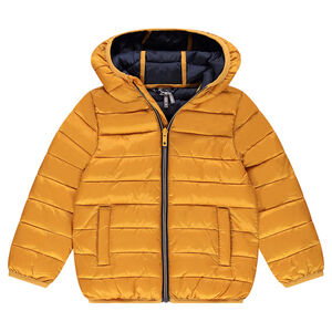 Doudoune light* matelassée à capuche avec housse printée 