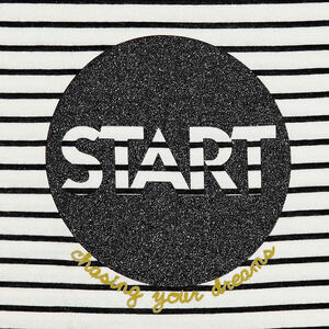 Tee-shirt manches longues rayé avec print pailleté sur le devant 