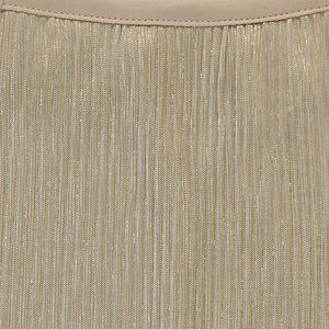 Robe plissée dorée à fines bretelles 