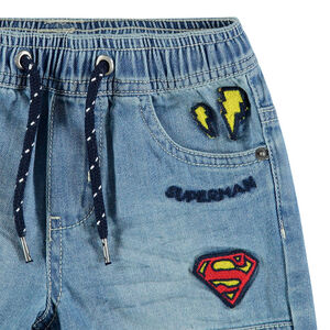 Bermuda en jeans effet used avec badges patchés Warner Superman 