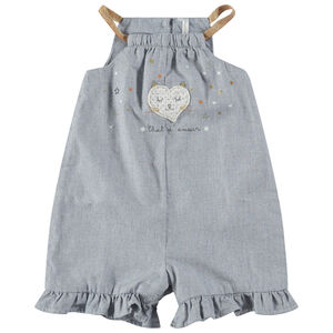 Salopette courtes en maille fantaisie à bretelles fines dorées et coeur patché 