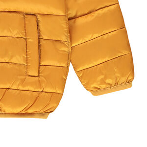 Doudoune light* matelassée à capuche avec housse printée 