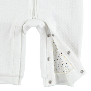 Combinaison longue à capuche avec fausse fourrure 