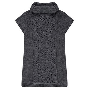 Robe en tricot avec col roulé 