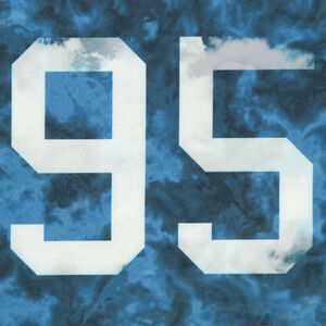 Tee-shirt manches courtes effet surteint avec chiffres printés sur le devant 