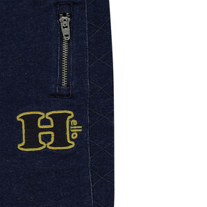 Pantalon en molleton effet jeans avec badges  