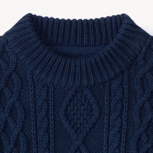 Pull en tricot uni effet torsadé avec liseré coloré garçon 