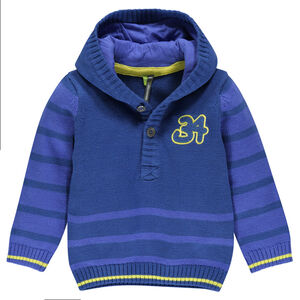 Pull en tricot rayé à capuche 