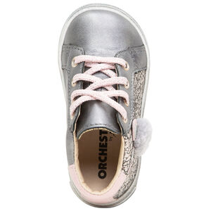 Bottillons en cuir argenté à lacets et pompon sur le côté 