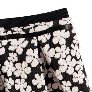 Jupe volantée avec fleurs en jacquard 