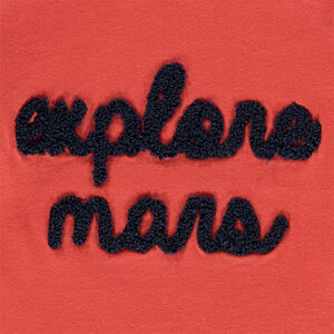 T-shirt manches longues en coton bio à inscription en bouclette 