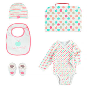Coffret naissance avec body, bonnet, chaussons et bavoir 