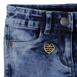 Short en jeans effet used avec badges Minnie Disney 