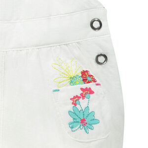 Salopette courte en coton armuré avec fleurs brodées 