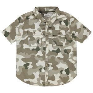 Chemise manches courtes imprimée camouflage à poches  