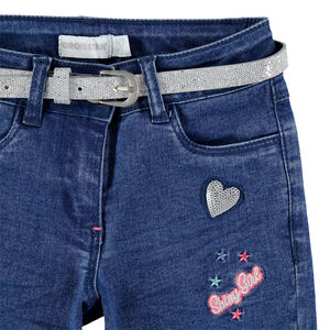 Jean effet used et crinkle à ceinture pailletée et broderie 