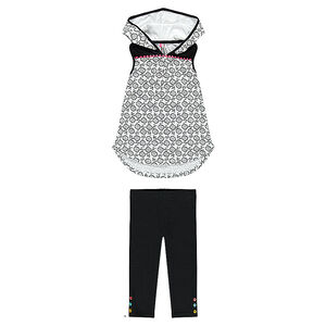 Ensemble robe à capuche et legging 