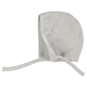 Bonnet en tricot avec liens à nouer 