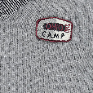 Pull en tricot avec badge patché 