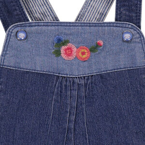 Salopette short en jeans avec patchs et broderies florales 