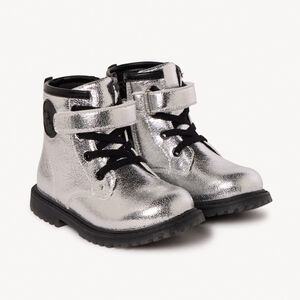Bottines argentées à badge cœurs fille 