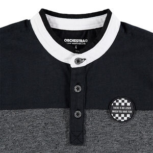 Polo manches longues tricolore avec col mao et badge 