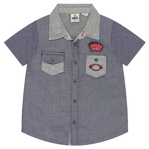 Chemise manches courtes avec poche et badges ©Smiley 
