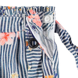 Short à rayures et fleurs all-over 