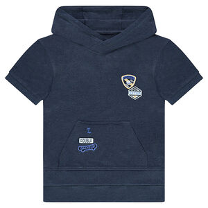 Sweat à capuche en molleton manches courtes avec badges patchés 