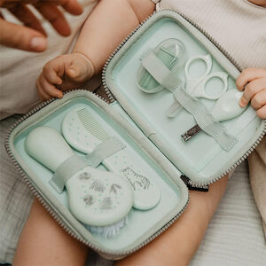 Trousse de toilette complète vert 