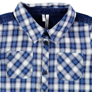 Chemise à carreaux à poches et empiècement en jean 