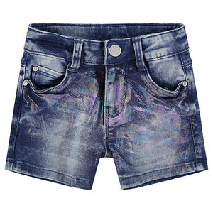 Short en jeans avec enduction effet arc-en-ciel 