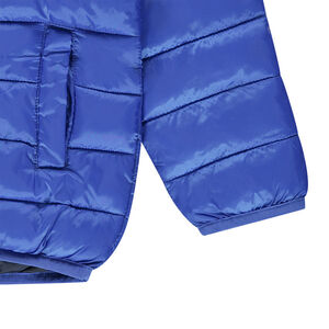 Doudoune light* matelassée à capuche avec housse printée 