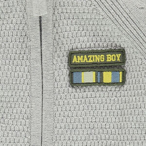 Gilet en tricot zippé avec badge patché sur la poitrine 