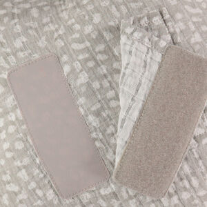 Coussin décoratif forme étoile en tétra 33 cm 