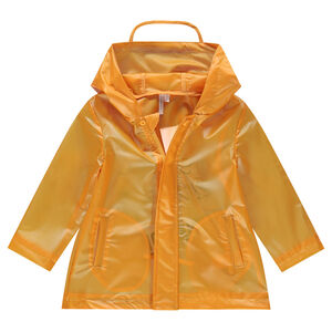 Coupe-vent à capuche jaune avec inscription au dos 