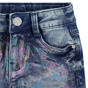 Short en jeans avec enduction effet arc-en-ciel 