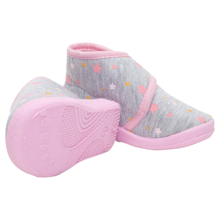 Chaussons bottillons avec étoiles et scratch 