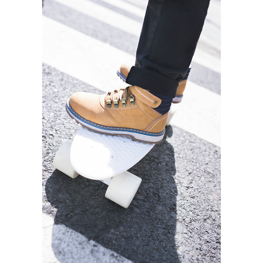 Bottillons effet cuir camel avec doublure sherpa 