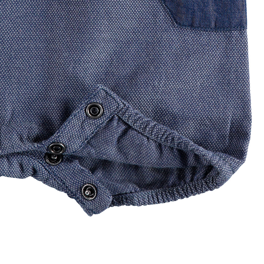 Combinaison courte avec ourson brodé et poches en chambray 