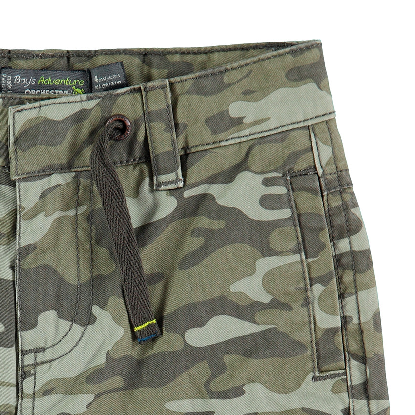 Pantalon à poches style cargo avec motif army all-over 