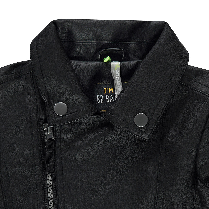 Perfecto en simili cuir avec rivets métallisés et texte printé au dos 