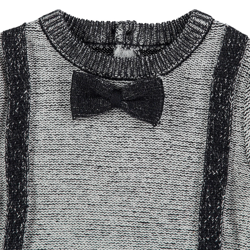 Pull en tricot fantaisie avec noeud papillon cousu 