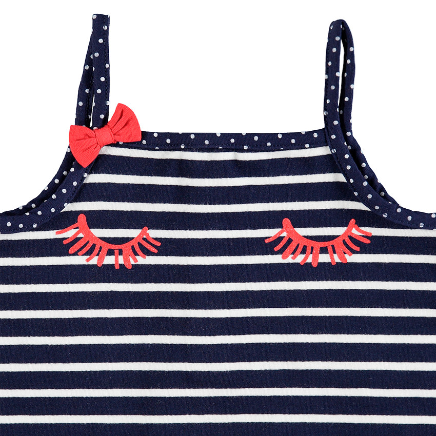 Ensemble avec débardeur rayé et short rouge volanté 