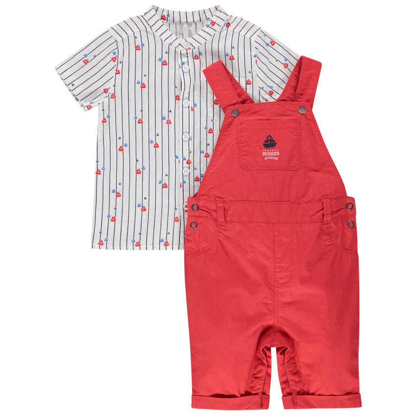 Ensemble chemise manches courtes rayée et salopette rouge 