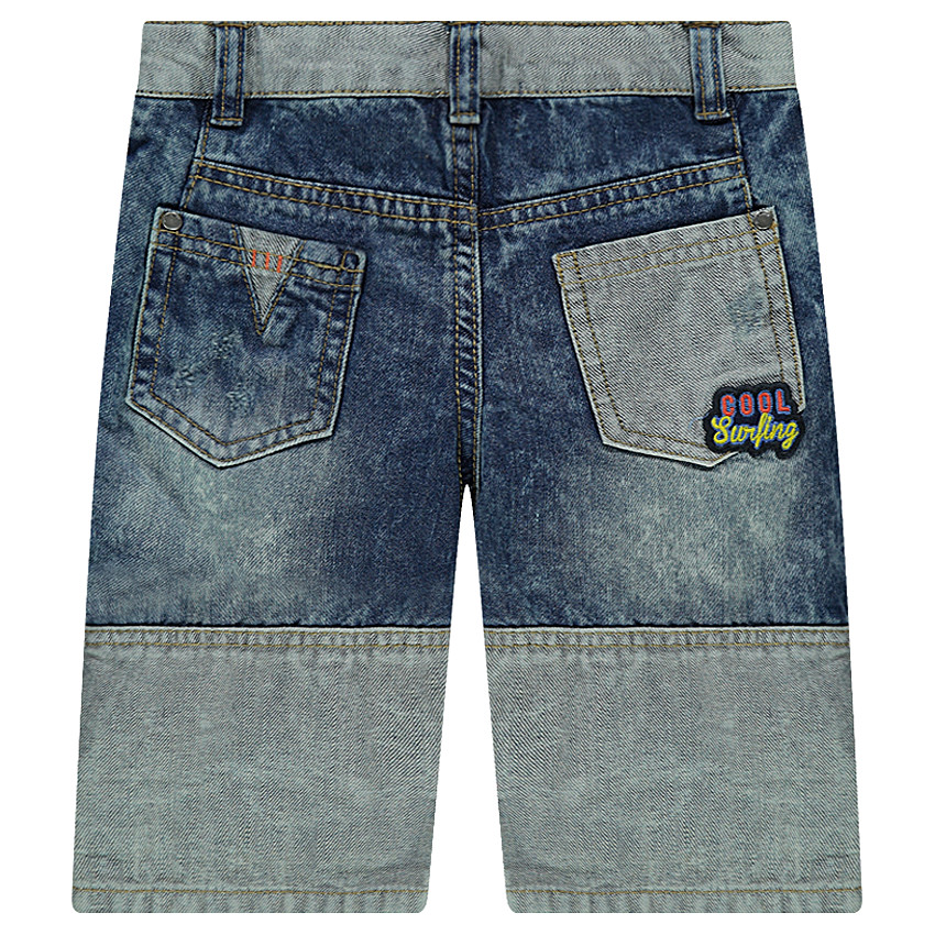 Bermuda en jeans effet used avec badges patchés et découpes 