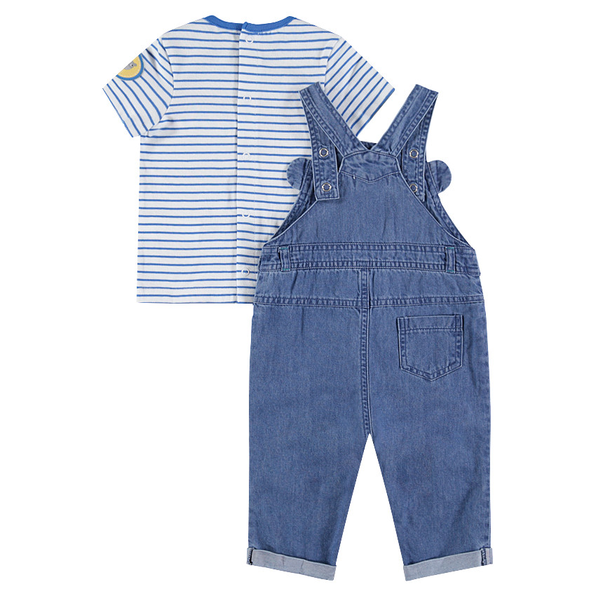 Ensemble avec salopette en chambray et tee-shirt rayé all-over 