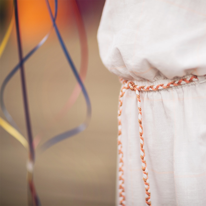 Junior - Robe en voile de coton à carreaux avec volants et ceinture 