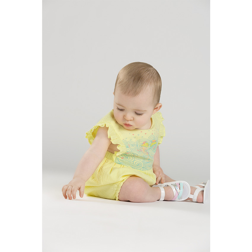 Combinaison courte avec volants et print fantaisie 