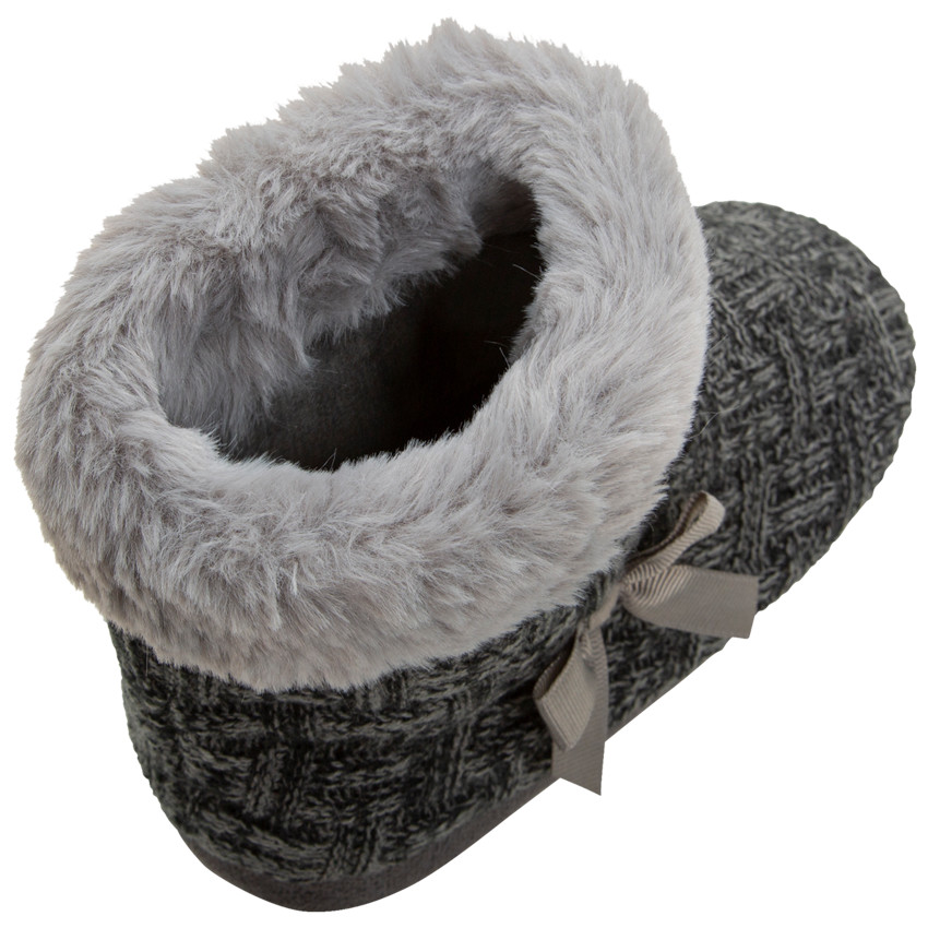 Chaussons forme bottes en tricot avec doublure en fausse fourrure 